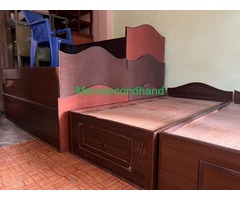 Single bed/ low bed